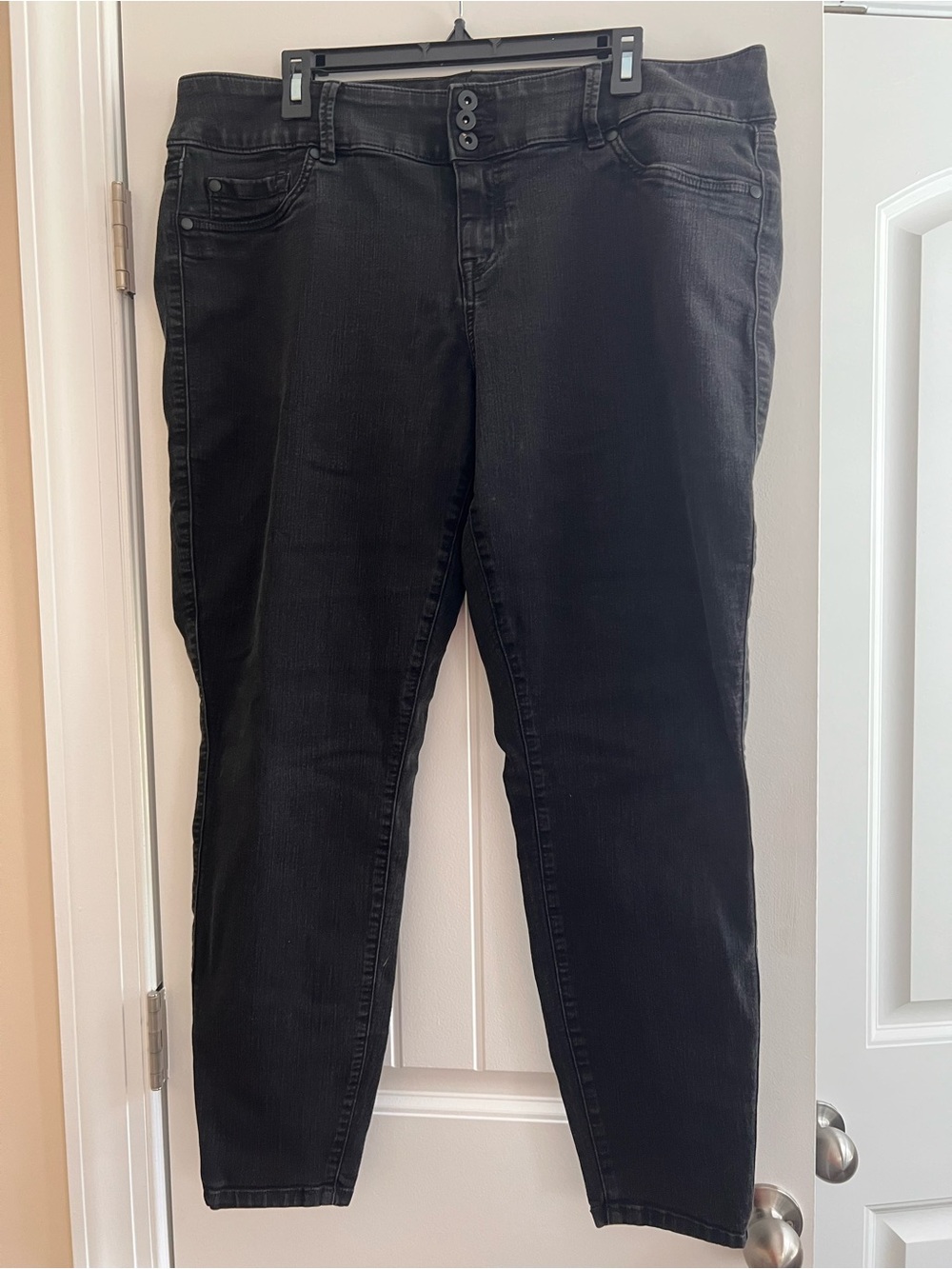 TORRID First at Fit Black Skinny 3 Button Stretch Jeans Size 20T